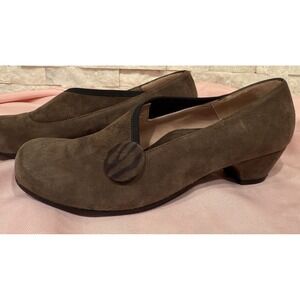 Beautifeel 4321 Woman's Suede Comfort Heels- Made In Israel Brown Size 39 Or 8.5